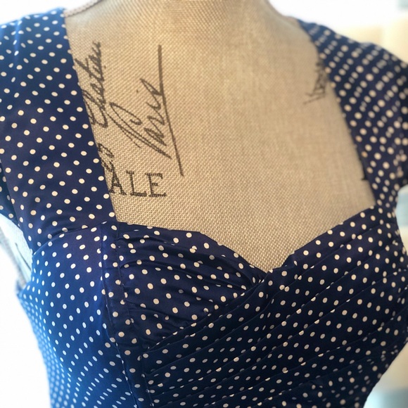 GUESS pin up style dress - Picture 1 of 3